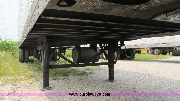 image for item J8553 2007 Wabash refrigerated van trailer