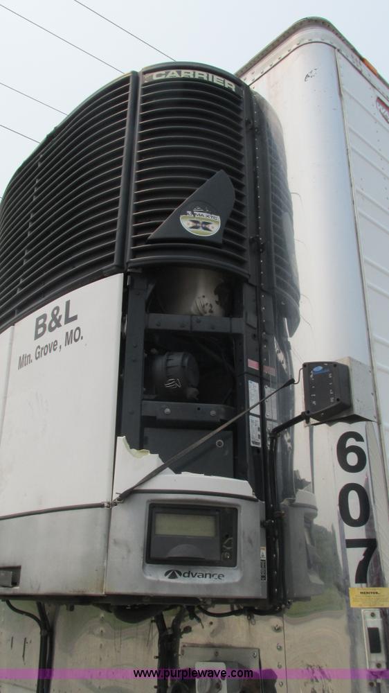 image for item J8553 2007 Wabash refrigerated van trailer