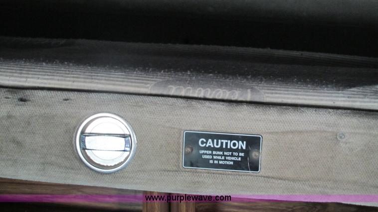 image for item J8554 2000 Peterbilt 377 semi truck