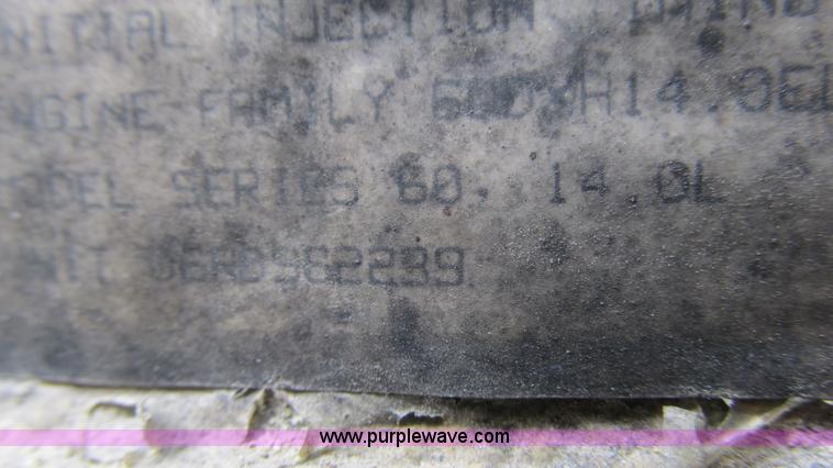 image for item J8555 2007 Freightliner Columbia semi truck