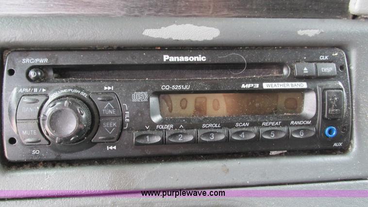 image for item J8555 2007 Freightliner Columbia semi truck