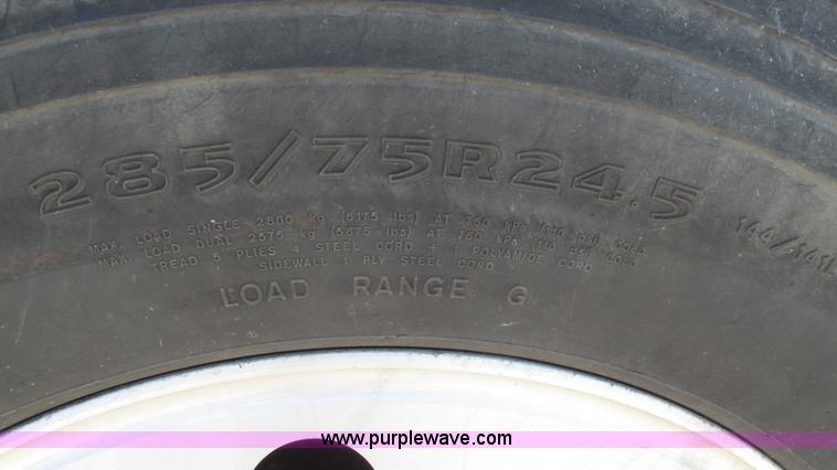 image for item J8557 1999 Kenworth T600 semi truck