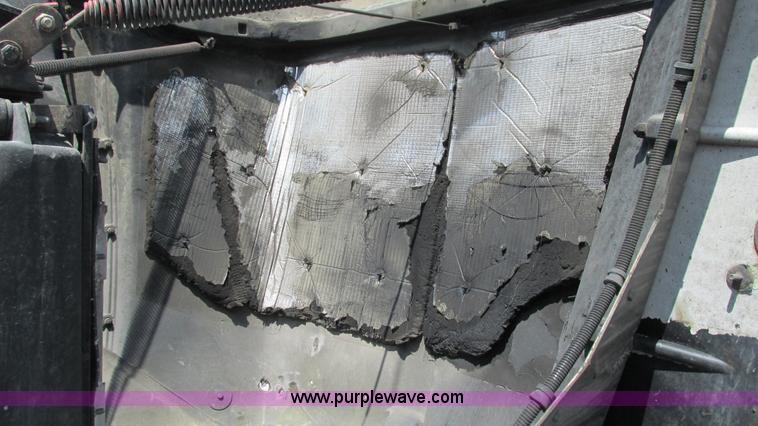 image for item J8557 1999 Kenworth T600 semi truck