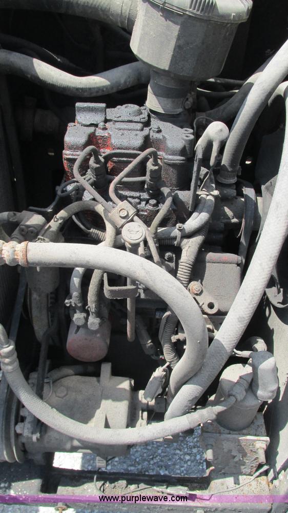 image for item J8557 1999 Kenworth T600 semi truck