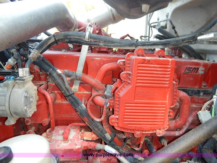 image for item K1530 2008 Peterbilt 384 semi truck