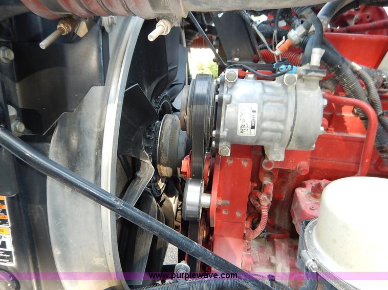 image for item K1530 2008 Peterbilt 384 semi truck