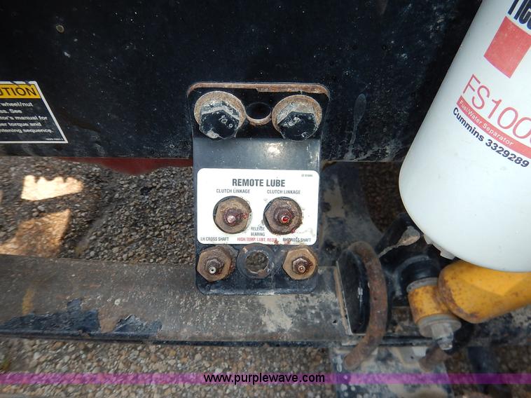 image for item K1530 2008 Peterbilt 384 semi truck