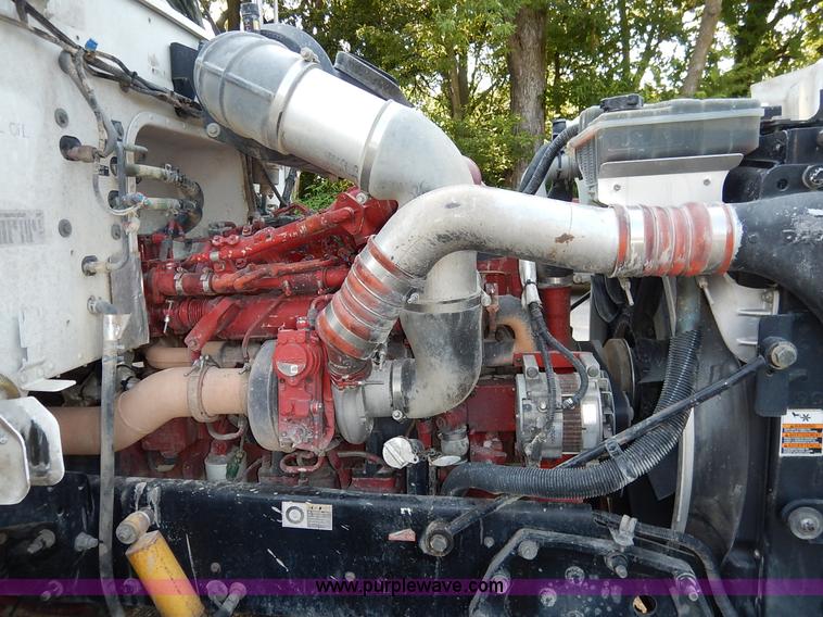 image for item K1530 2008 Peterbilt 384 semi truck