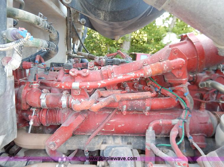 image for item K1530 2008 Peterbilt 384 semi truck