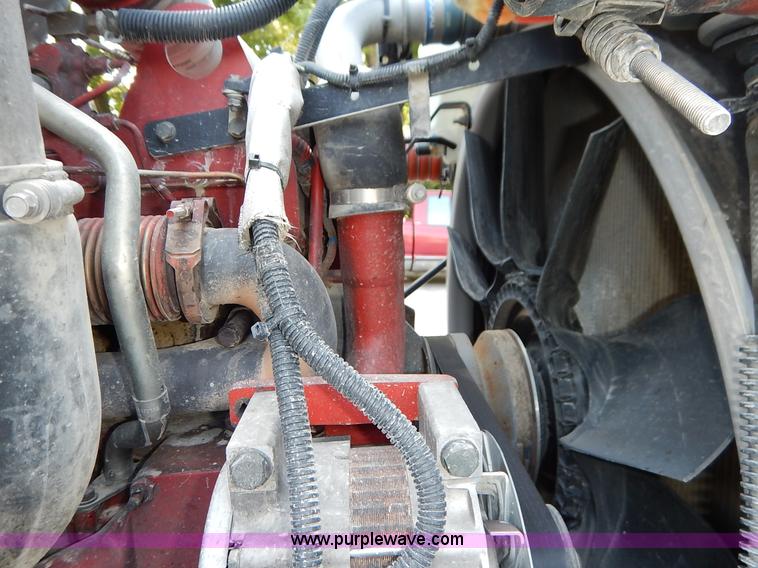 image for item K1530 2008 Peterbilt 384 semi truck