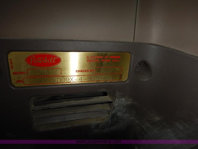 image for item K1530 2008 Peterbilt 384 semi truck