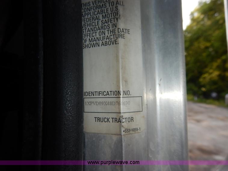 image for item K1530 2008 Peterbilt 384 semi truck