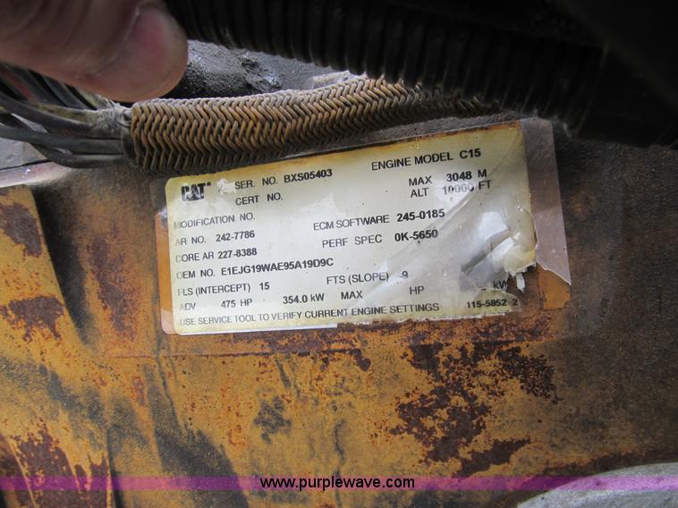 image for item K5734 2004 Peterbilt 379 semi truck