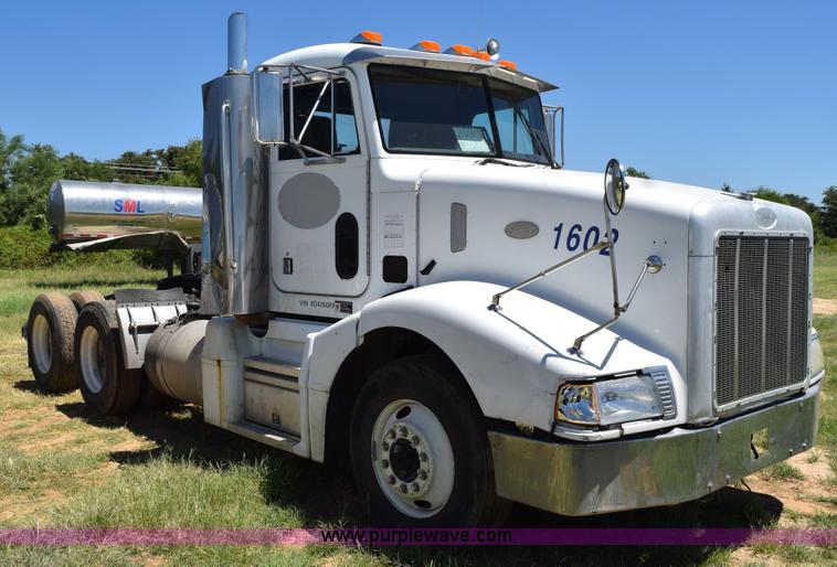 image for item K6128 1999 Peterbilt 377 semi truck