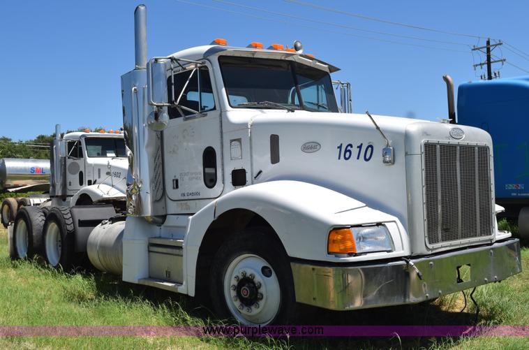 image for item K6129 1999 Peterbilt 377 semi truck