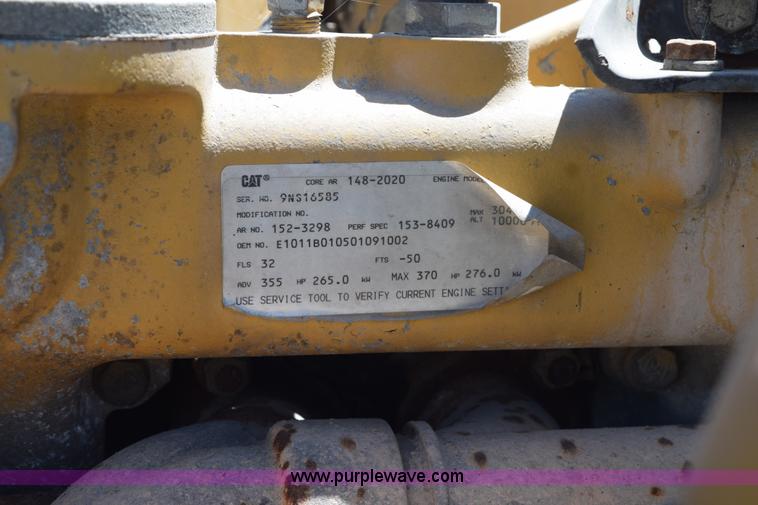 image for item K6129 1999 Peterbilt 377 semi truck