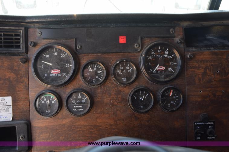 image for item K6130 2000 Peterbilt 377 semi truck