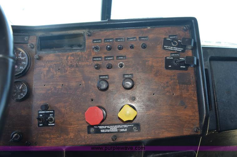 image for item K6130 2000 Peterbilt 377 semi truck