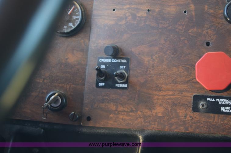 image for item K6130 2000 Peterbilt 377 semi truck