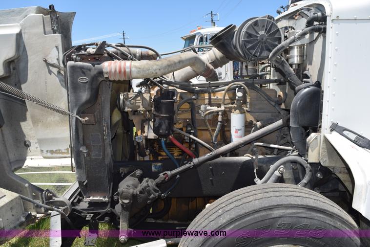 image for item K6130 2000 Peterbilt 377 semi truck