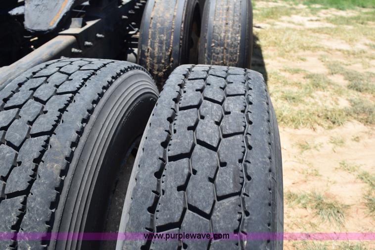 image for item K6130 2000 Peterbilt 377 semi truck