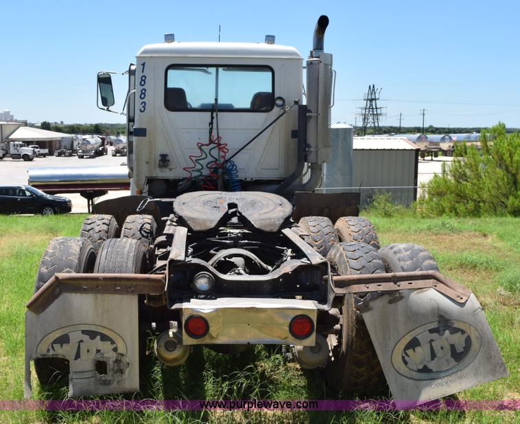 image for item K6131 1997 Mack CH613 semi truck