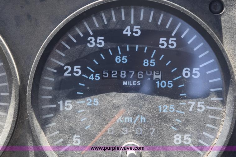 image for item K6131 1997 Mack CH613 semi truck