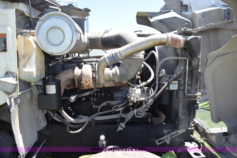 image for item K6131 1997 Mack CH613 semi truck