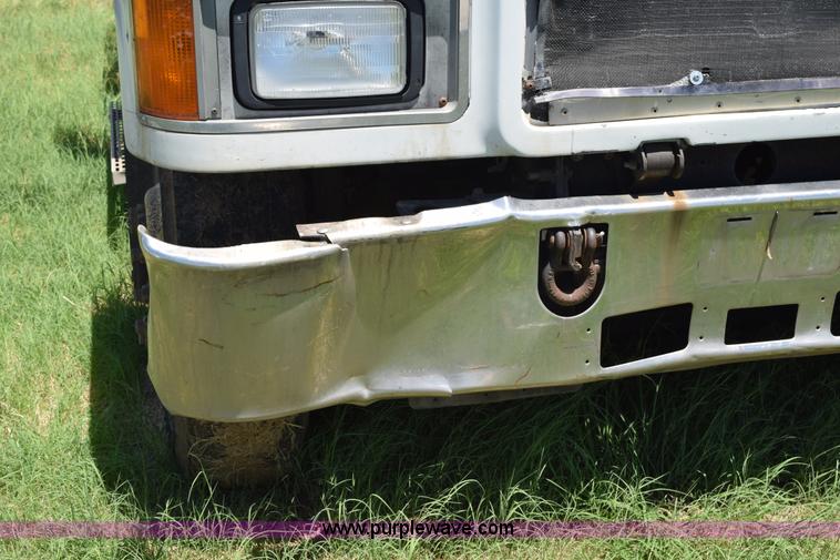 image for item K6131 1997 Mack CH613 semi truck