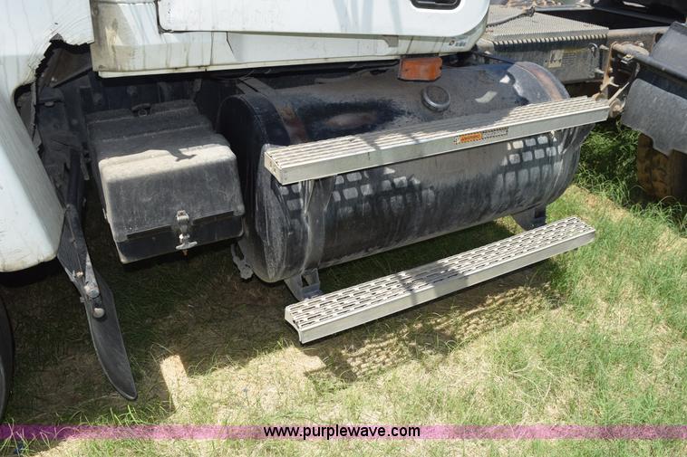 image for item K6131 1997 Mack CH613 semi truck