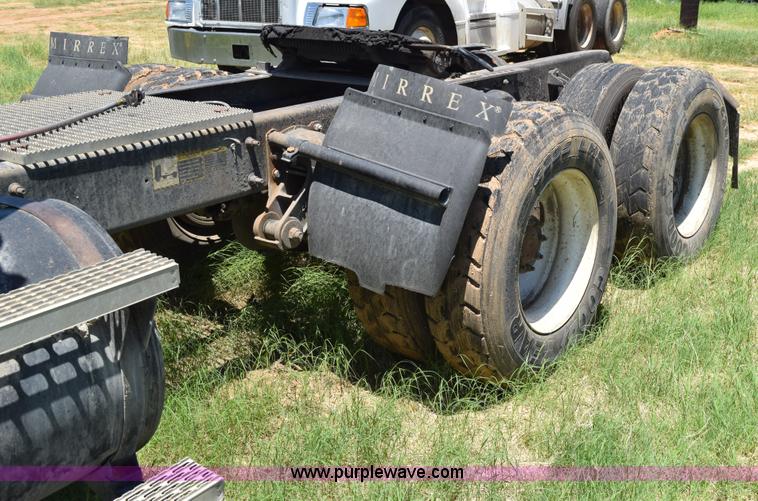 image for item K6131 1997 Mack CH613 semi truck