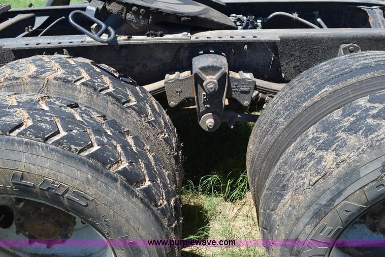 image for item K6131 1997 Mack CH613 semi truck