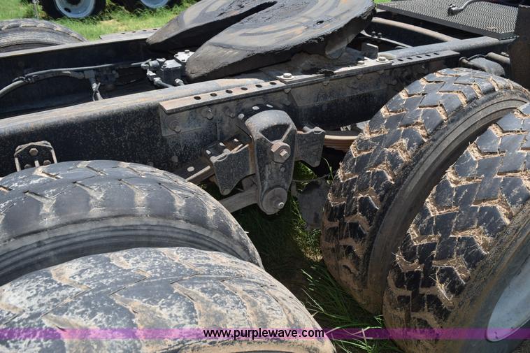 image for item K6131 1997 Mack CH613 semi truck