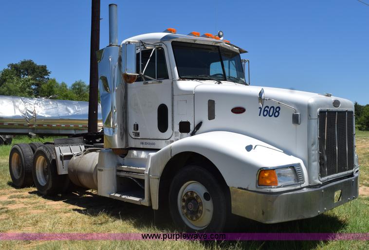 image for item K6132 1999 Peterbilt 377 semi truck