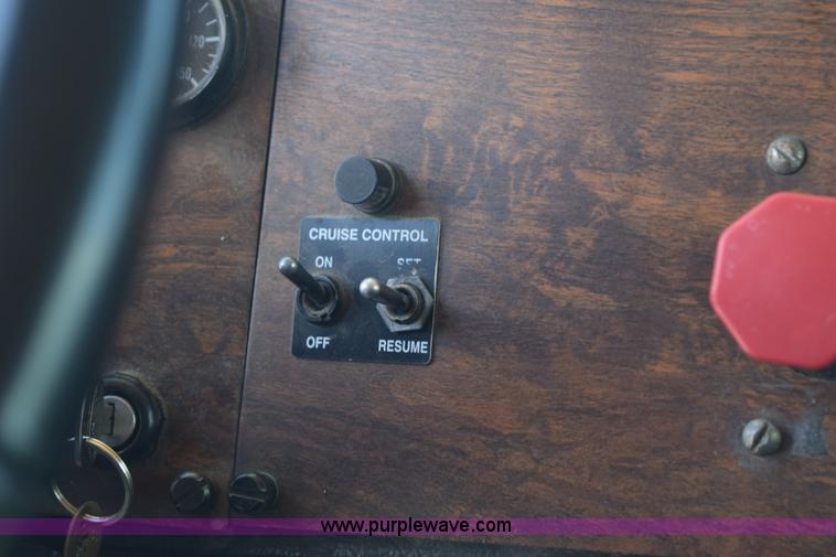 image for item K6140 2000 Peterbilt 377 semi truck