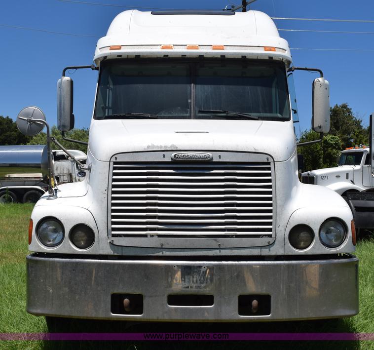 image for item K6141 1998 International Century FLC120 semi truck