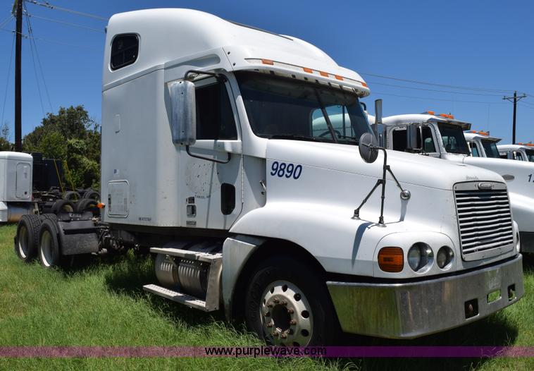 image for item K6141 1998 International Century FLC120 semi truck