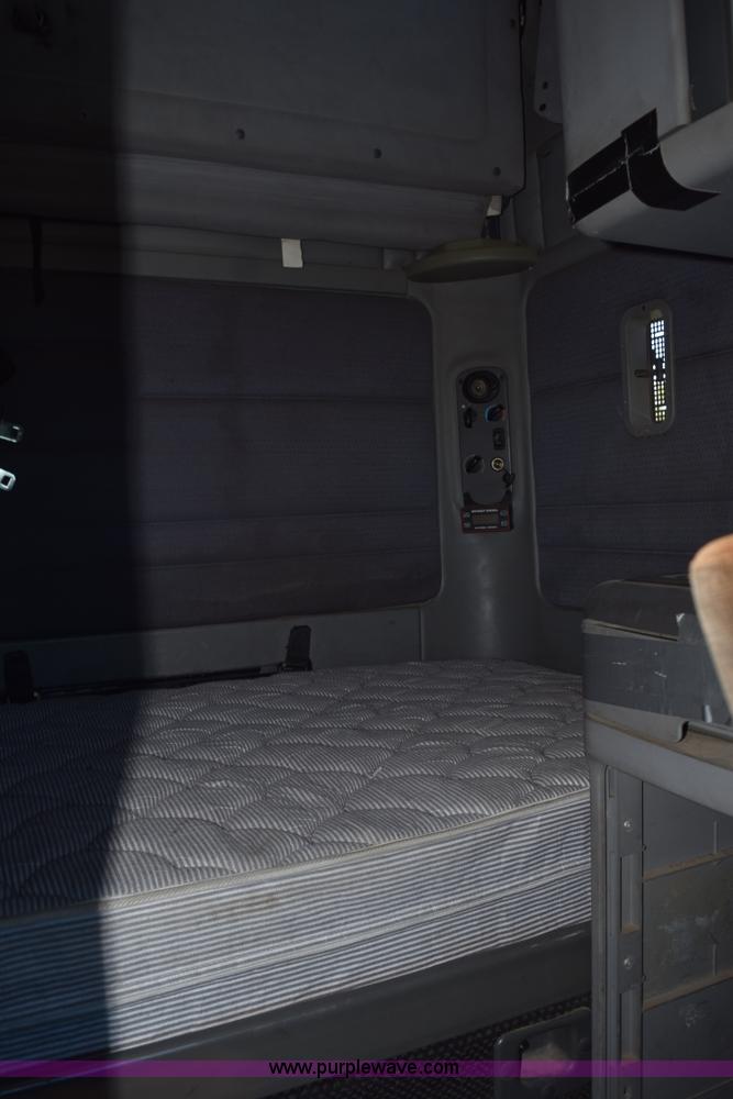 image for item K6141 1998 International Century FLC120 semi truck