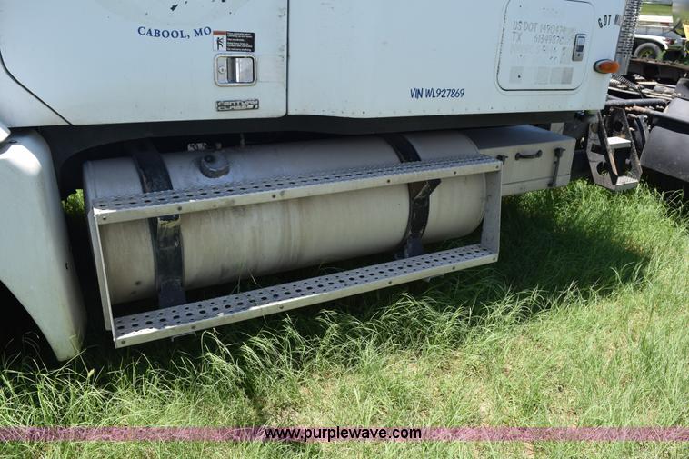 image for item K6141 1998 International Century FLC120 semi truck