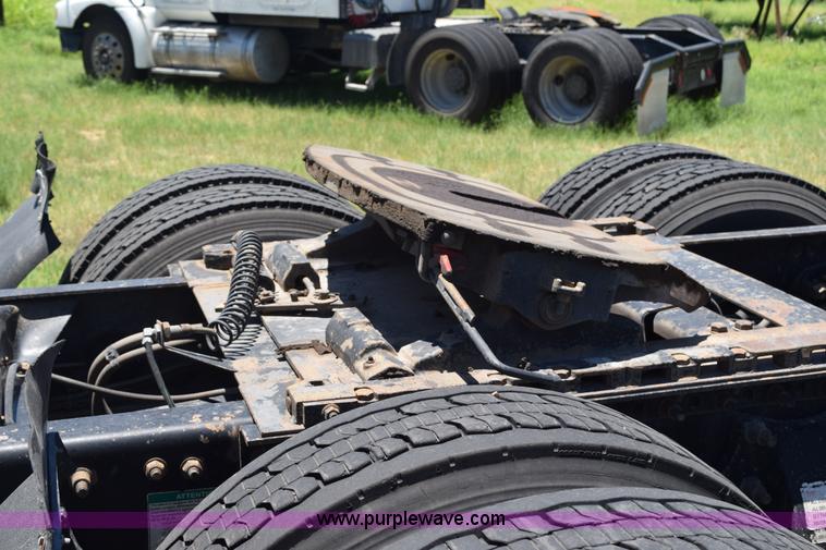 image for item K6141 1998 International Century FLC120 semi truck