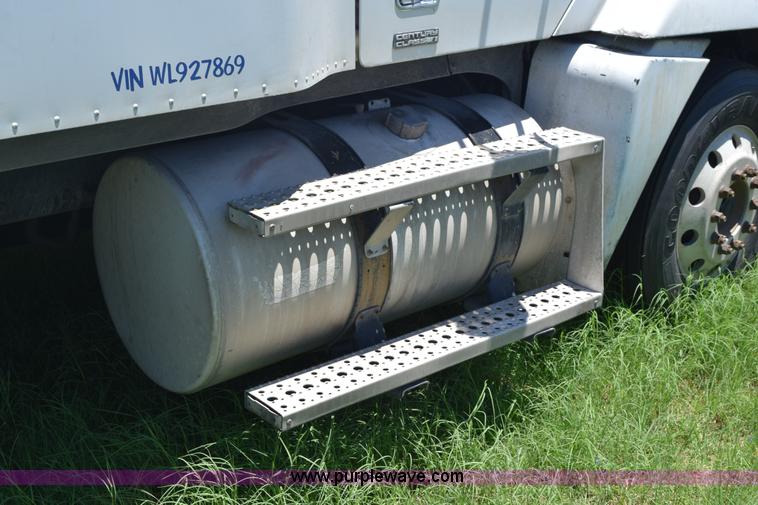 image for item K6141 1998 International Century FLC120 semi truck