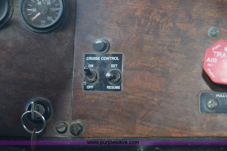 image for item K6142 2000 Peterbilt 377 semi truck