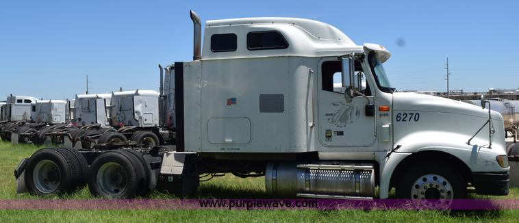 image for item K6143 2007 International 9400i semi truck