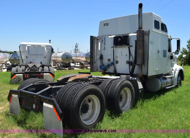 image for item K6143 2007 International 9400i semi truck