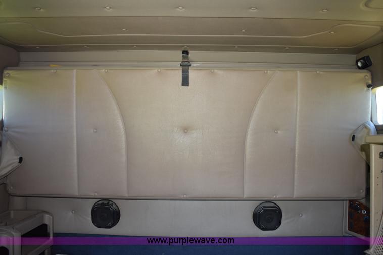 image for item K6143 2007 International 9400i semi truck