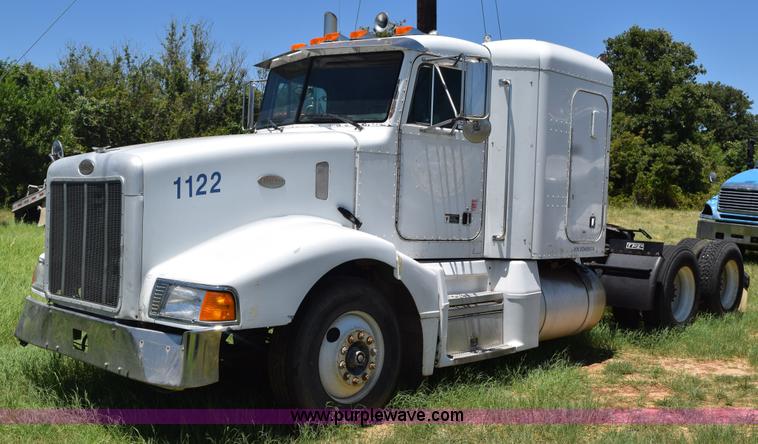 image for item K6144 1999 Peterbilt 377 semi truck