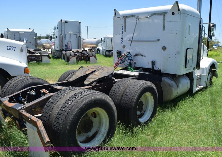 image for item K6144 1999 Peterbilt 377 semi truck