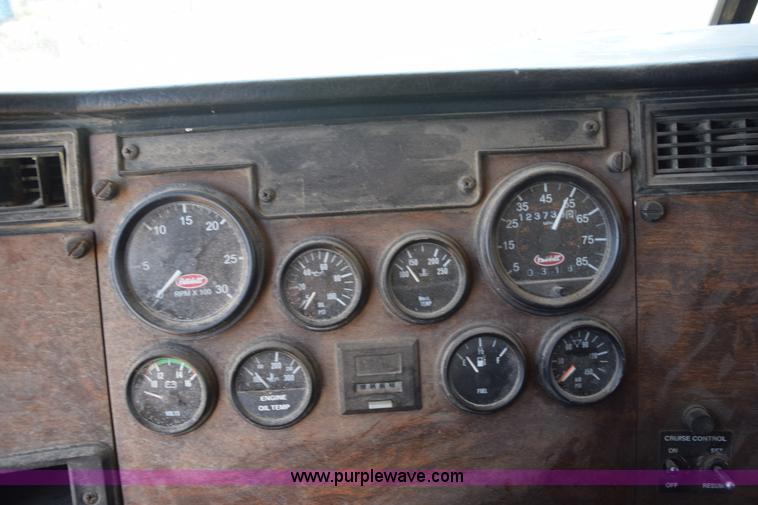 image for item K6144 1999 Peterbilt 377 semi truck