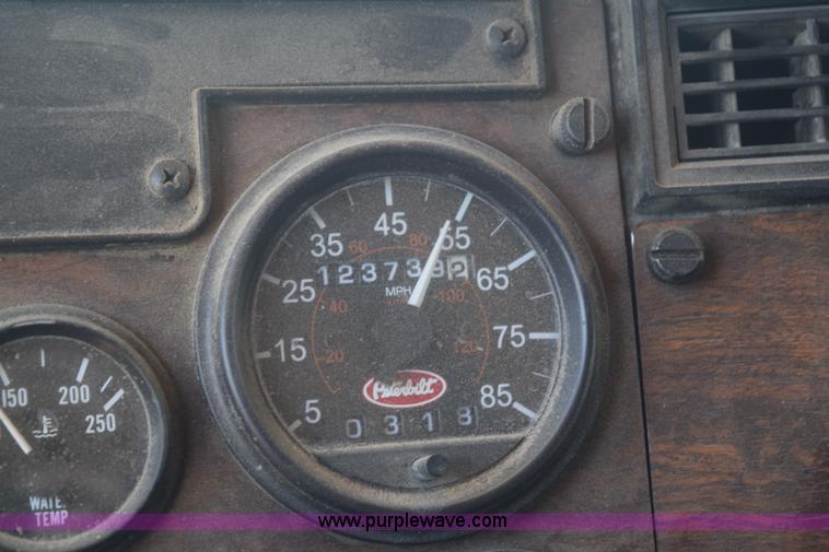 image for item K6144 1999 Peterbilt 377 semi truck