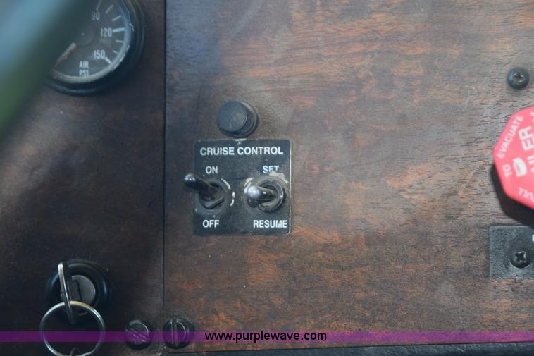 image for item K6144 1999 Peterbilt 377 semi truck